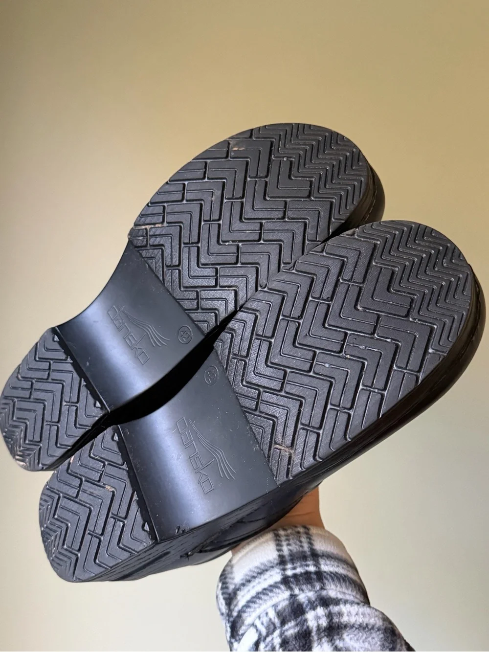 Dansko Black Professional Clogs Slip On Nursing Work Shoes Size 42 EU 11.5-12